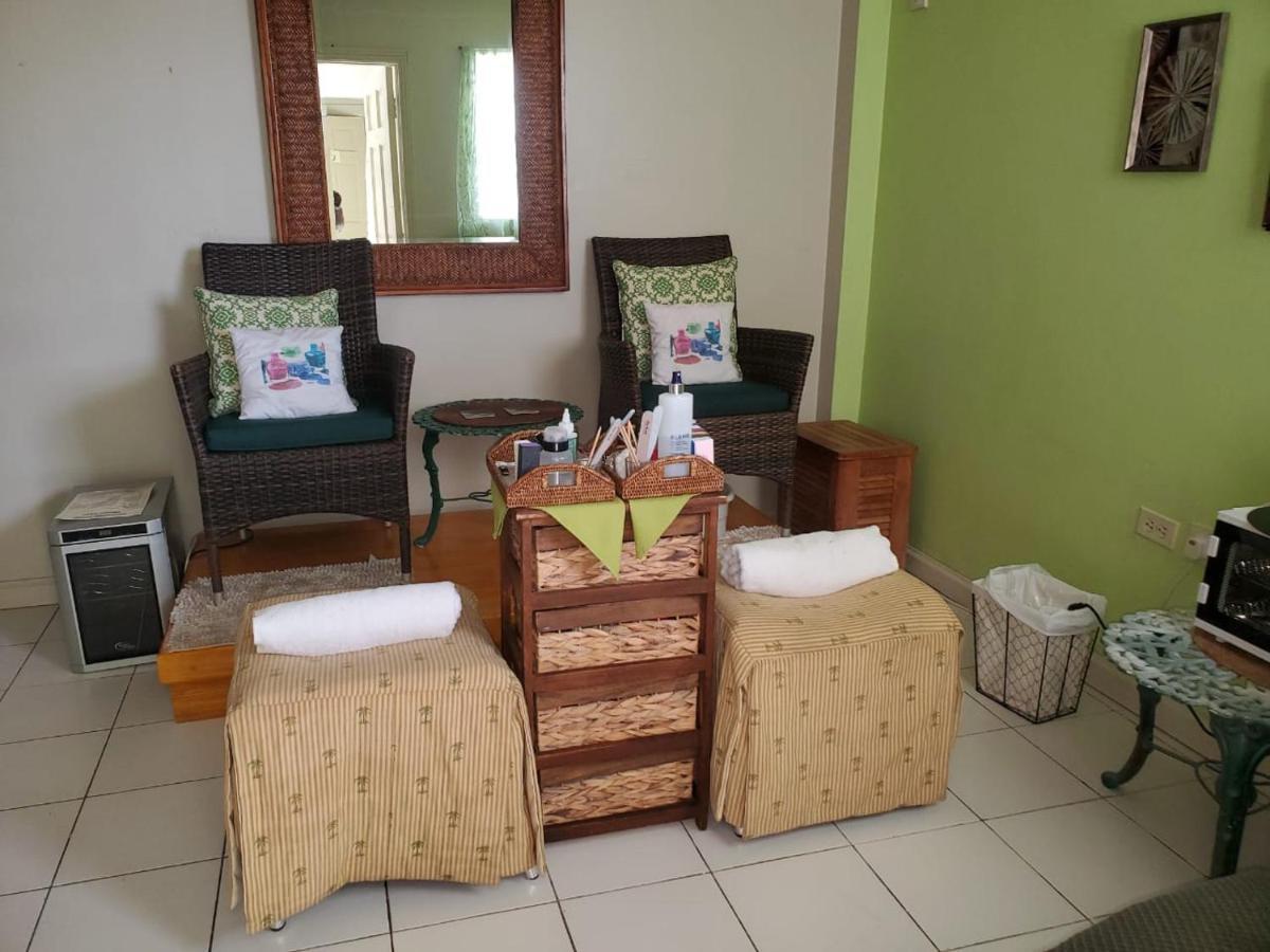 Grenadine House Hotel Kingstown Buitenkant foto